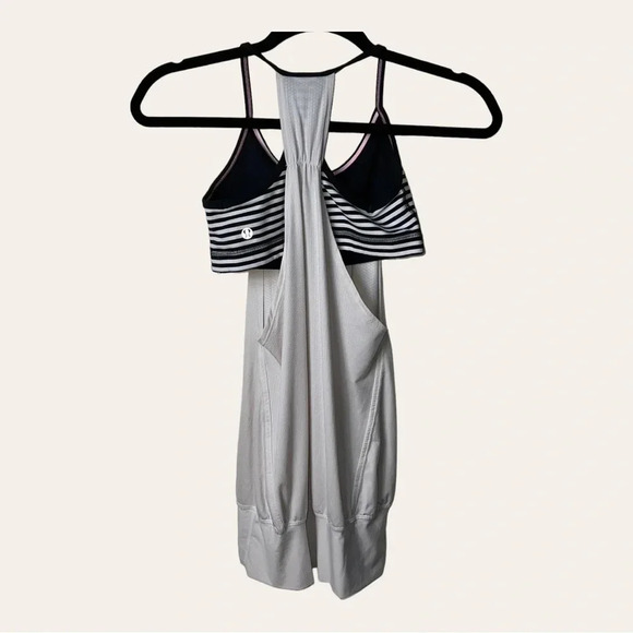 0423. LULULEMON NO LIMITS WHITE AND BLACK STRIPE TANK TOP SIZE 4 - Picture 7 of 12